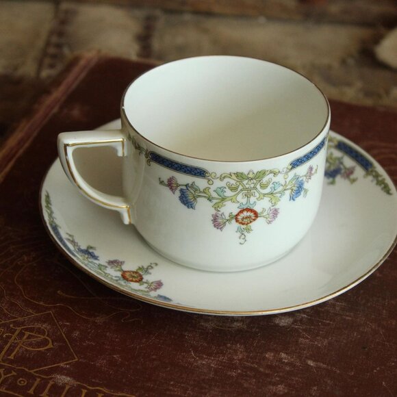 Vintage 1920s 1930s Tea Cup and Saucer, Hutschenreuther Selb China Set, Bavaria - Picture 1 of 10